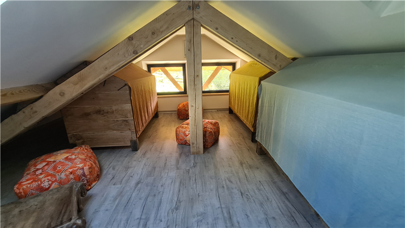 Children's room with tent beds 